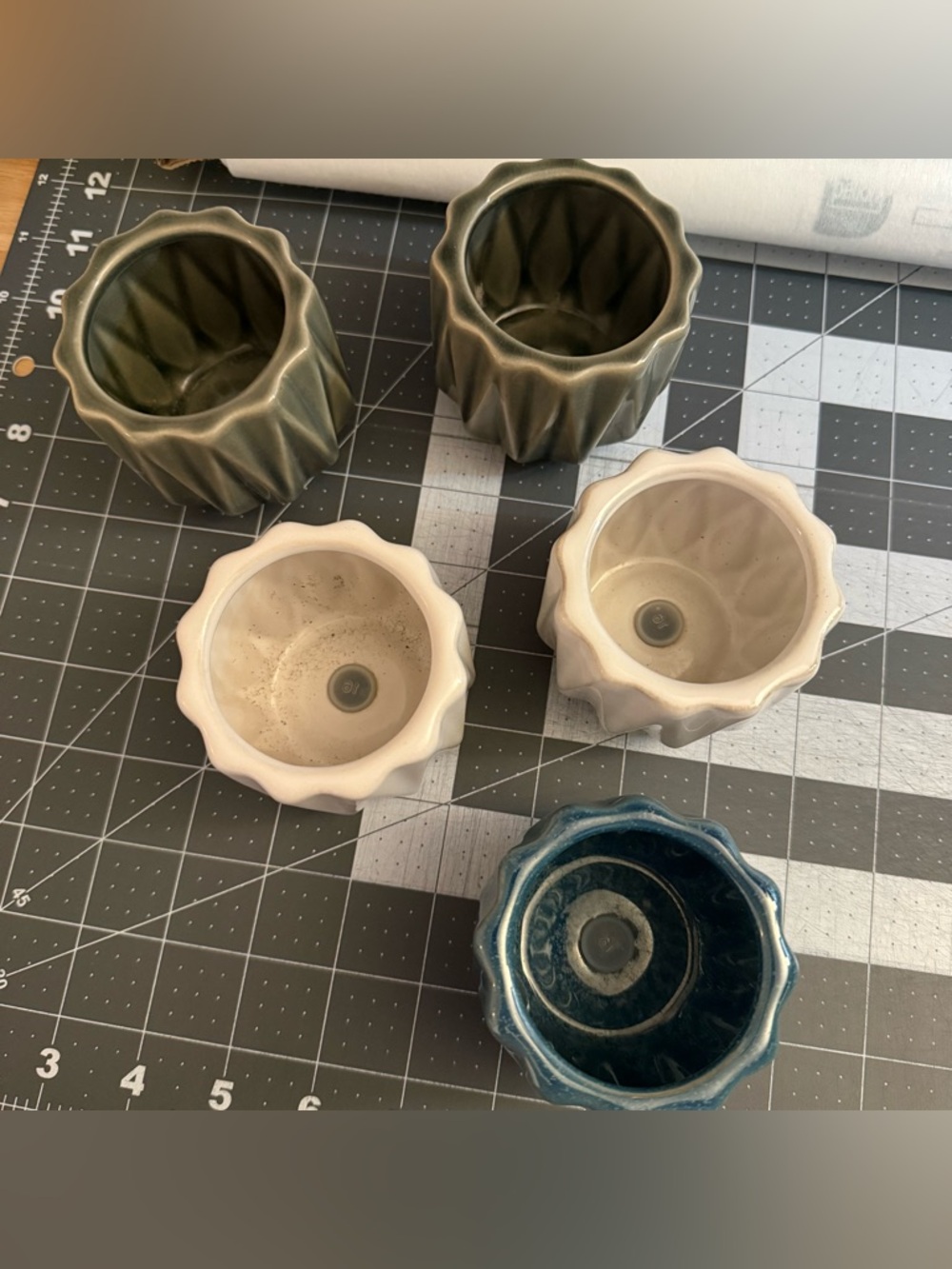 Small Pots for Plants - Picture 7 of 9